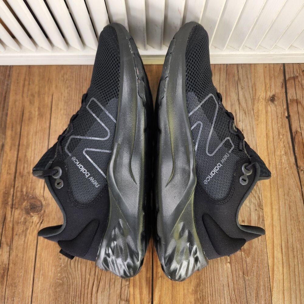 New Balance Men’s Black Athletic Running Shoes - Picture 7 of 11